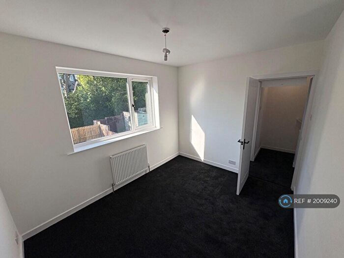 4 Bedroom Terraced House To Rent In Spey Road, Glasgow, G61