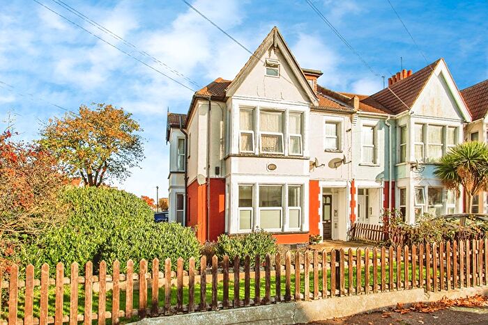 1 Bedroom Flat To Rent In Finchley Road, Westcliff-On-Sea, SS0