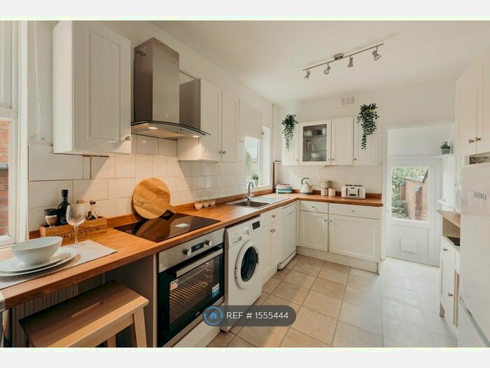 5 Bedroom Terraced House To Rent In Manfield Road, Northampton, NN1