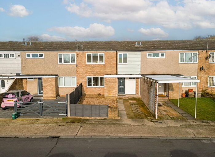 4 Bedroom Terraced House For Sale In St. Catherines Court, Aylesbury, HP19
