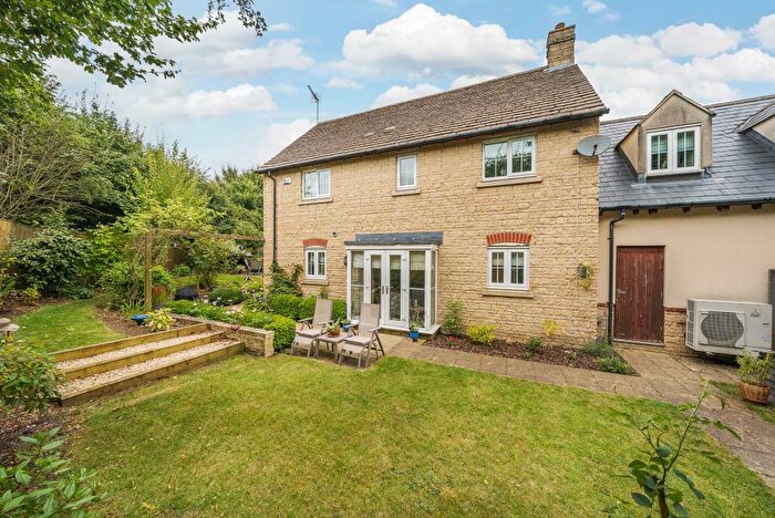 4 Bedroom Semi-Detached House For Sale In Enstone, Oxfordshire, OX7