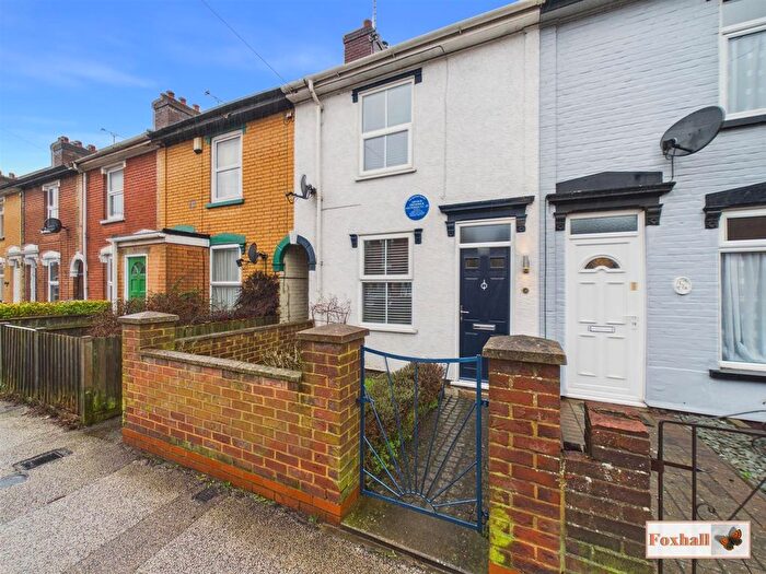 3 Bedroom Terraced House For Sale In Cauldwell Hall Road, Ipswich, IP4