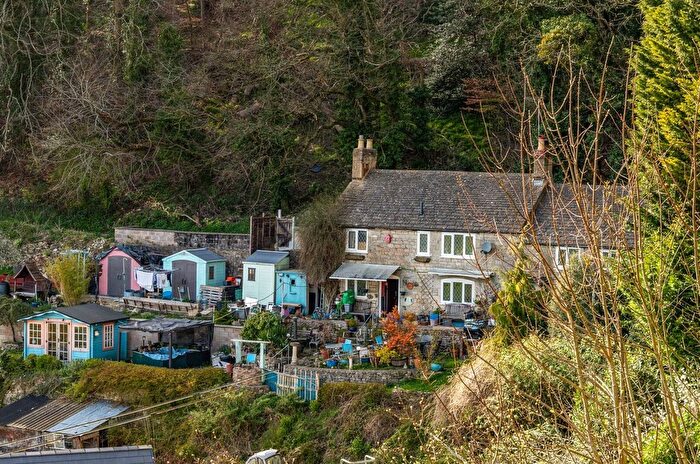 3 Bedroom Cottage For Sale In The Close, Ruscombe, Stroud, Gloucestershire, GL6