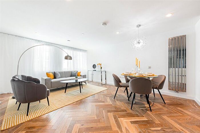 2 Bedroom Flat To Rent In City Road, Angel Southside, EC1V