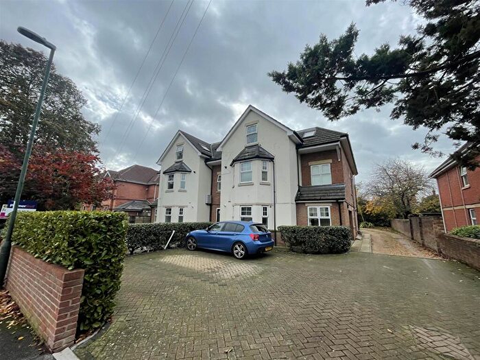 2 Bedroom Flat To Rent In Bournemouth, BH8