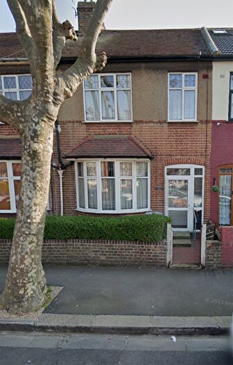 3 Bedroom Terraced House To Rent In Kimberley Avenue, London, E6