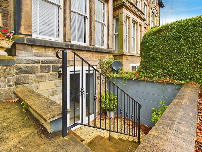 2 Bedroom Flat To Rent In Kings Road, Harrogate, HG1