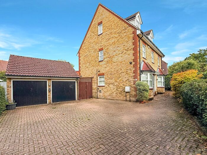 5 Bedroom Detached House For Sale In Audley Close, Great Notley, Braintree, CM77