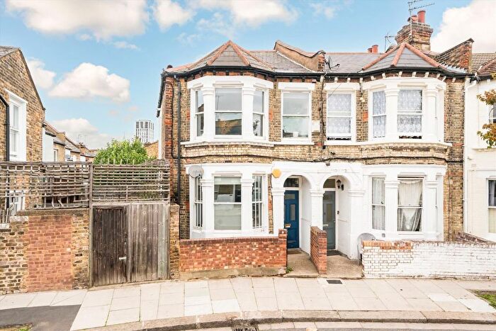 2 Bedroom Flat For Sale In Byam Street, Fulham, SW6