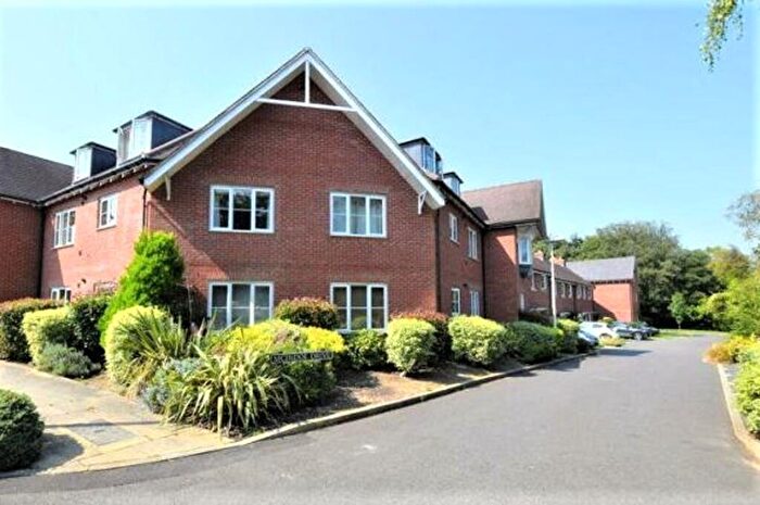 2 Bedroom Apartment To Rent In Mcindoe Drive, Wendover, HP22