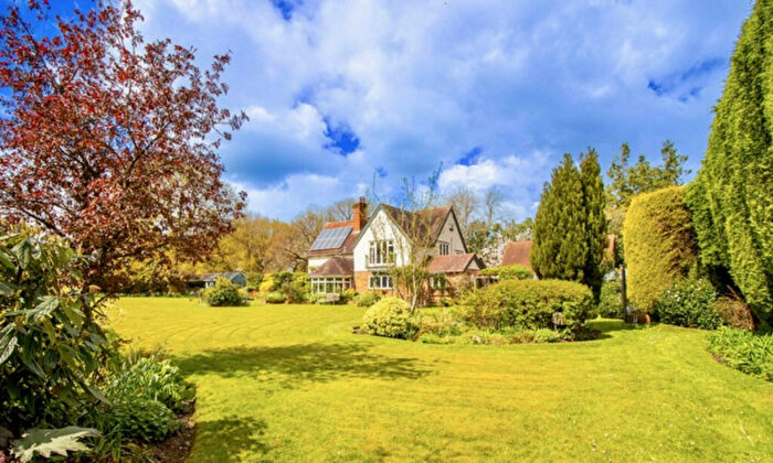 6 Bedroom Detached House For Sale In Forshaw Heath Road, Tanworth In Arden, B94