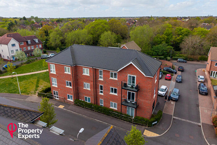 2 Bedroom Apartment For Sale In Rose Grove, Reading, RG5