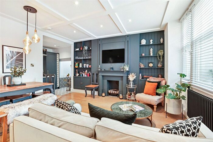 2 Bedroom Flat For Sale In Comeragh Road, London, W14