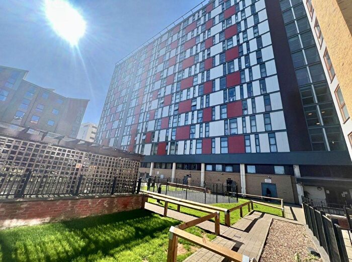 2 Bedroom Flat To Rent In London Road, Croydon, CR0