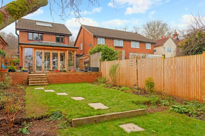 4 Bedroom Detached House For Sale In The Mount, Haslemere, GU27