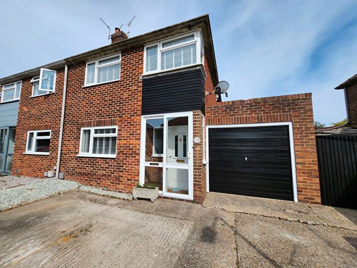 3 Bedroom Semi-detached House For Sale In Fairlawn Road, Ramsgate, CT12