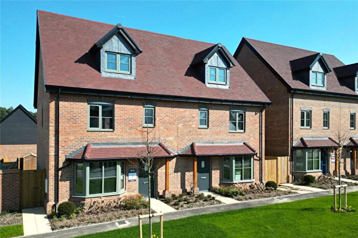4 Bedroom Semi Detached House For Sale In Bolley Avenue, The Green, Bordon, GU35