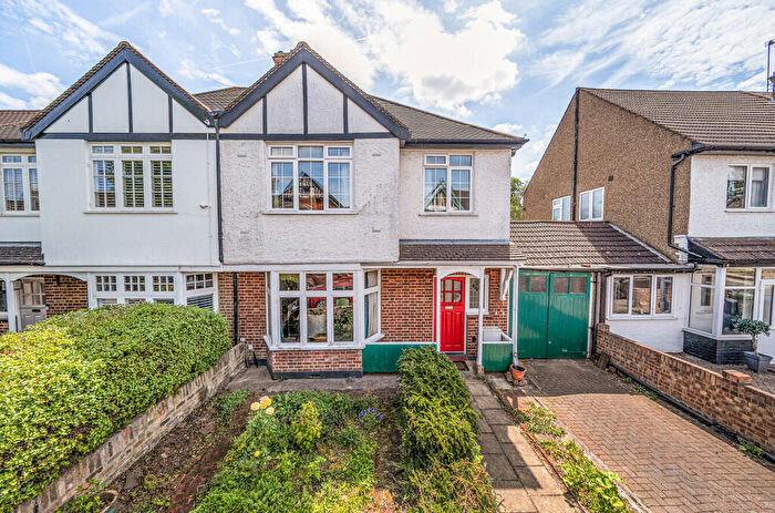 4 Bedroom Semi Detached House For Sale In Parkhill Road, Sidcup, DA15