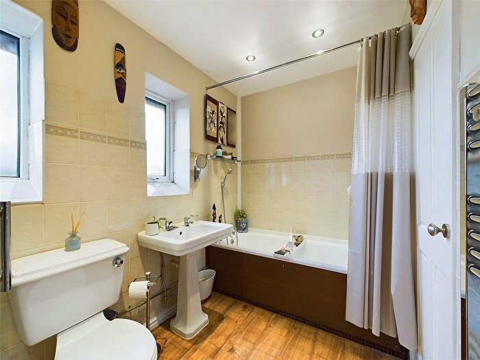 3 Bedroom Detached House For Sale In Bloomfield Road, Gloucester, Gloucestershire, GL1