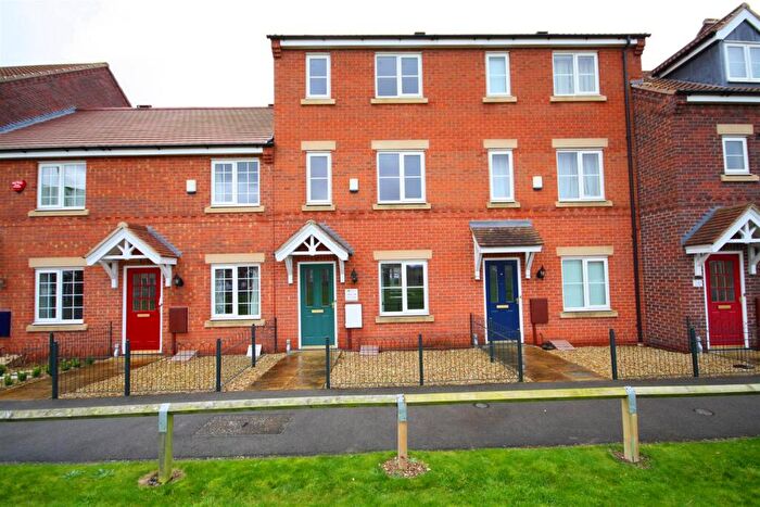3 Bedroom Town House To Rent In , Bramley Way Misterton, DN10