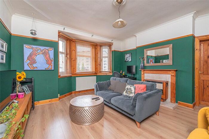 1 Bedroom Flat For Sale In / Hawkhill Avenue, Edinburgh, EH7