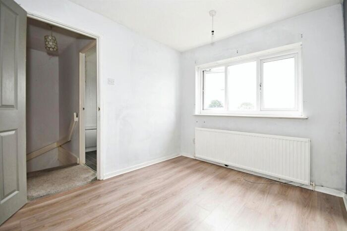 2 Bedroom Semi-Detached House For Sale In Cedar Road, Balby, Doncaster, DN4