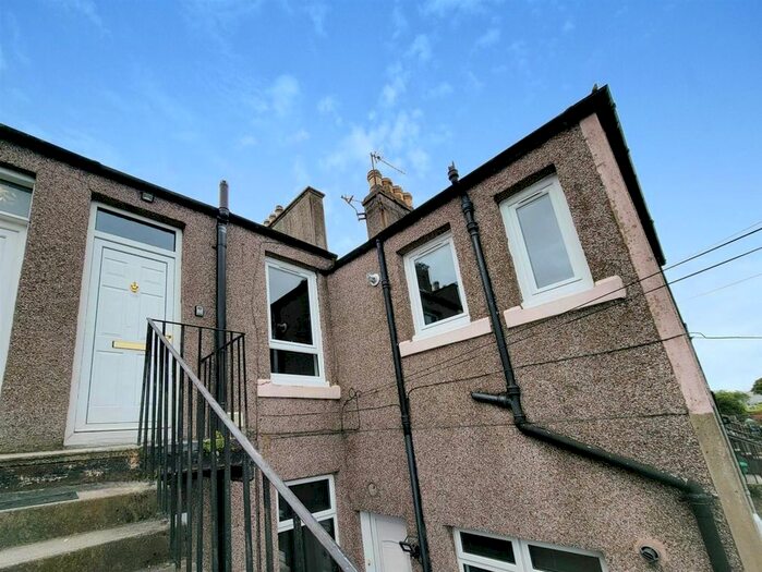 3 Bedroom Maisonette To Rent In Taylor Street, Methil, Fife, KY8