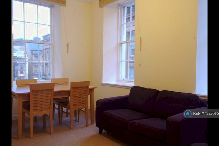 2 Bedroom Flat To Rent In Garth Street, Glasgow, G1