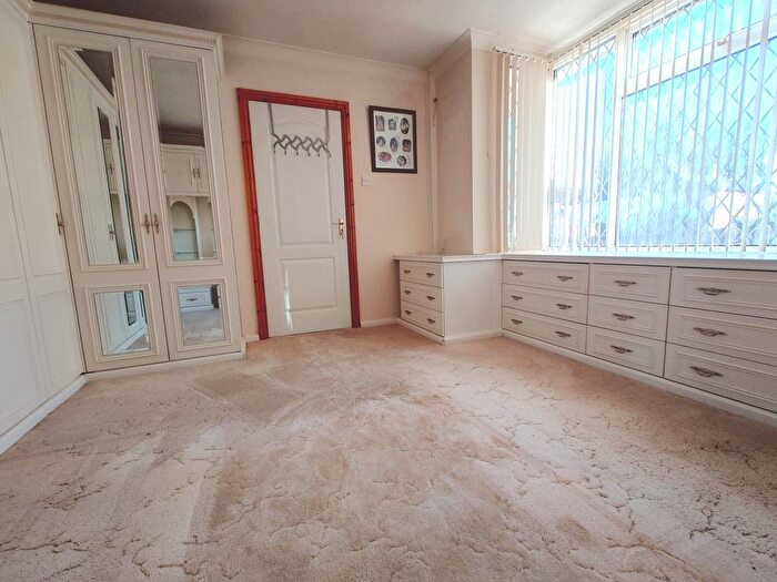 2 Bedroom Detached Bungalow For Sale In Kinnersley Avenue, Kidsgrove, Stoke-On-Trent, ST7