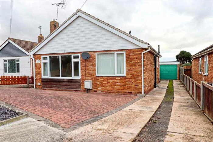 2 Bedroom Bungalow For Sale In Fleetwood Avenue, Holland On Sea, CO15