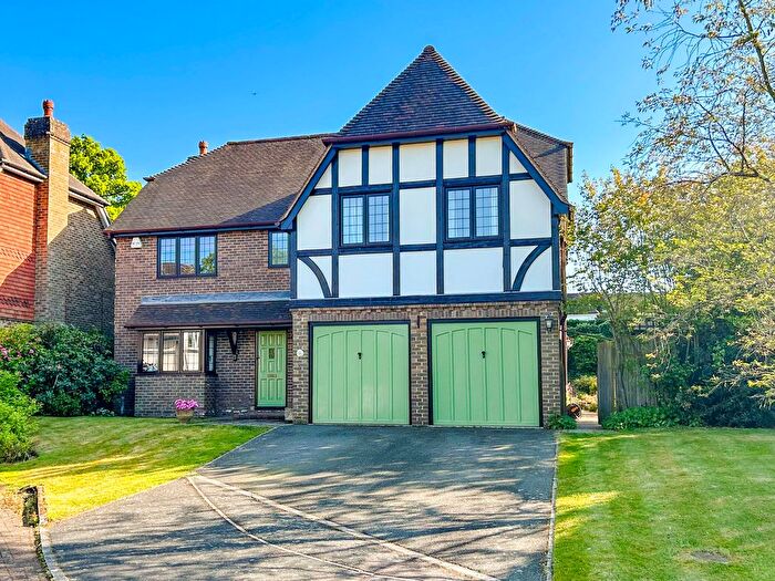 5 Bedroom Detached House For Sale In Lynwood, Groombridge, TN3