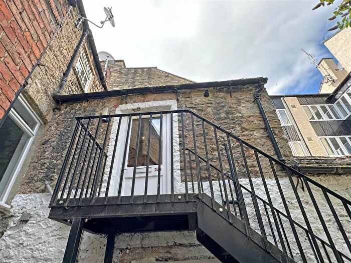 2 Bedroom Apartment To Rent In Frenchgate, Richmond, DL10