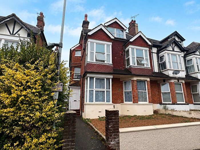 2 Bedroom Flat For Sale In Amherst Road, Bexhill-On-Sea, TN40