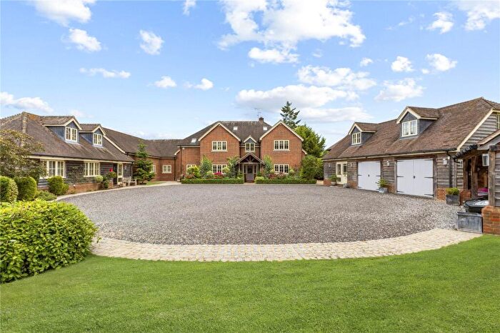 7 Bedroom Detached House For Sale In Fairacre, Little London, RG26