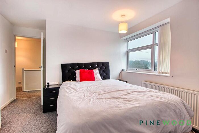 3 Bedroom End Of Terrace House For Sale In Harvey Road, Chesterfield, Derbyshire, S41