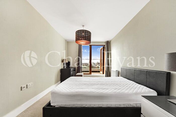 1 Bedroom Flat To Rent In St. Ives Place, Poplar, London, E14