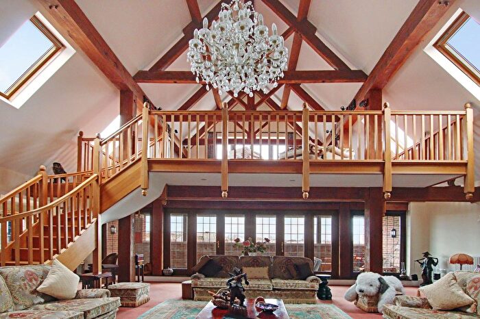 3 Bedroom Flat For Sale In Langley Manor, Bucknall Way, Beckenham, BR3