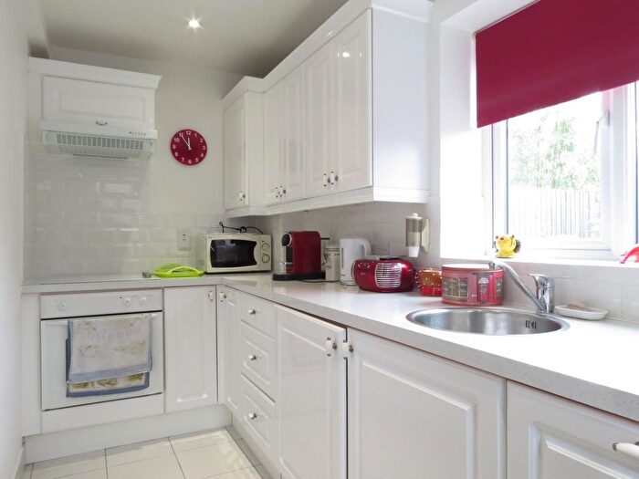 1 Bedroom Flat To Rent In Beauchamp Road, Upper Norwood, SE19