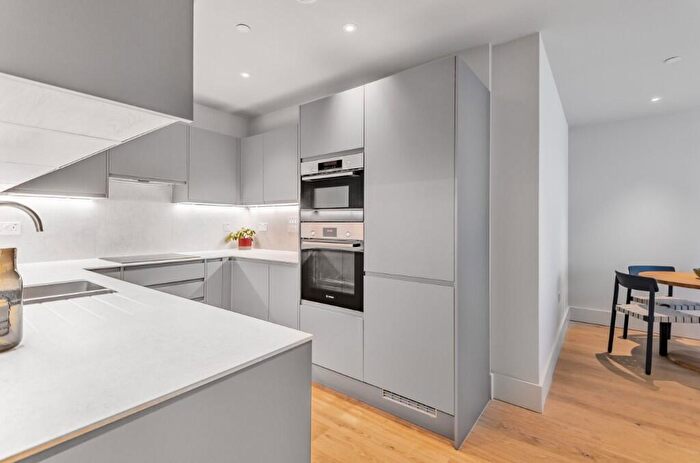 2 Bedroom Flat To Rent In Camden Street, London, NW1