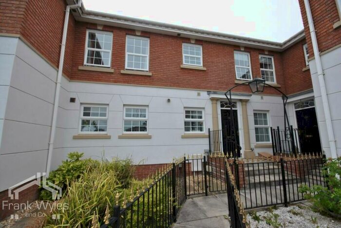 4 Bedroom Mews To Rent In Weavers Close, Lytham St Annes, Lancashire, FY8