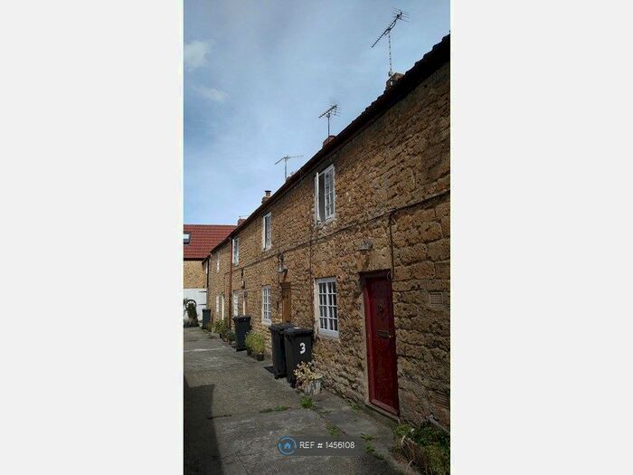 1 Bedroom Terraced House To Rent In Bowditch Row, Crewkerne, TA18