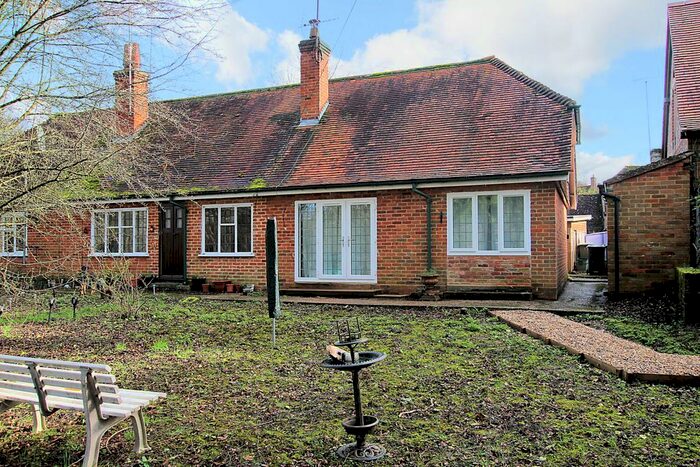 1 Bedroom Bungalow For Sale In Ashampstead Road, Bradfield, Reading, Berkshire, RG7