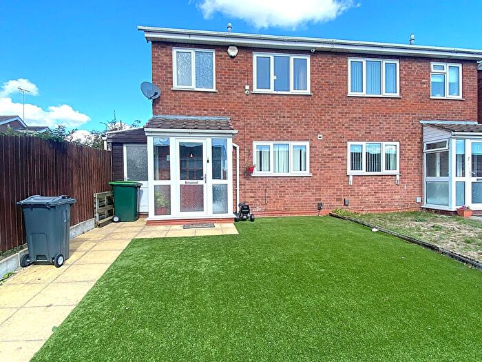 3 Bedroom Semi-Detached House To Rent In Welsby Avenue, Birmingham, B43