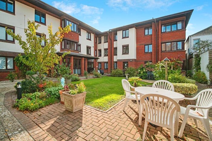 1 Bedroom Flat For Sale In Victoria Street, Weymouth, Dorset, DT4