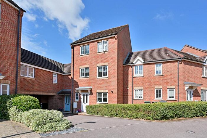 4 Bedroom Terraced House For Sale In Cormorant Way, Hemel Hempstead, Leighton Buzzard, LU7