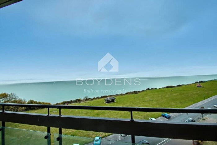 3 Bedroom Flat To Rent In The Esplanade, Frinton On Sea, CO13