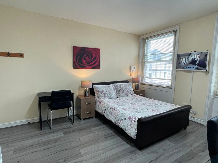 Studio To Rent In Cromwell Road, London, SW7