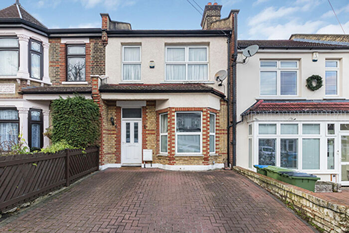 3 Bedroom Terraced House For Sale In Rochdale Road, Abbey Wood, SE2