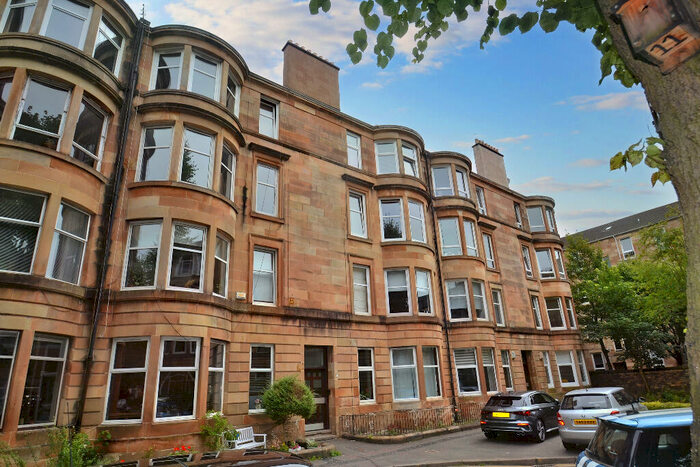 2 Bedroom Flat To Rent In Battlefield Gardens, Battlefield, G42