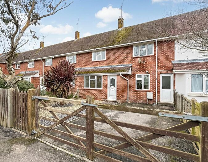 2 Bedroom Terraced House For Sale In Hobart Drive, Hythe, SO45